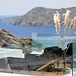 Wonderful Chrysta Villa