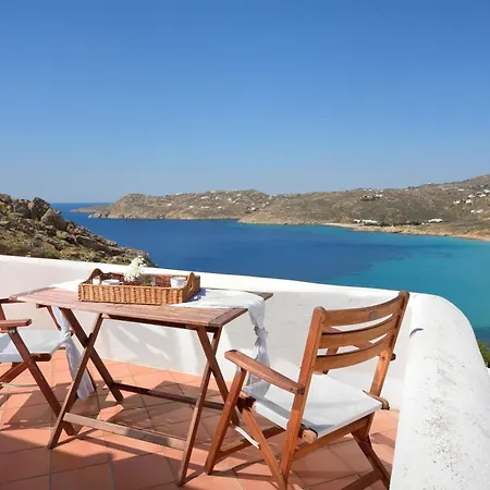 Wonderful Chrysta Villa *